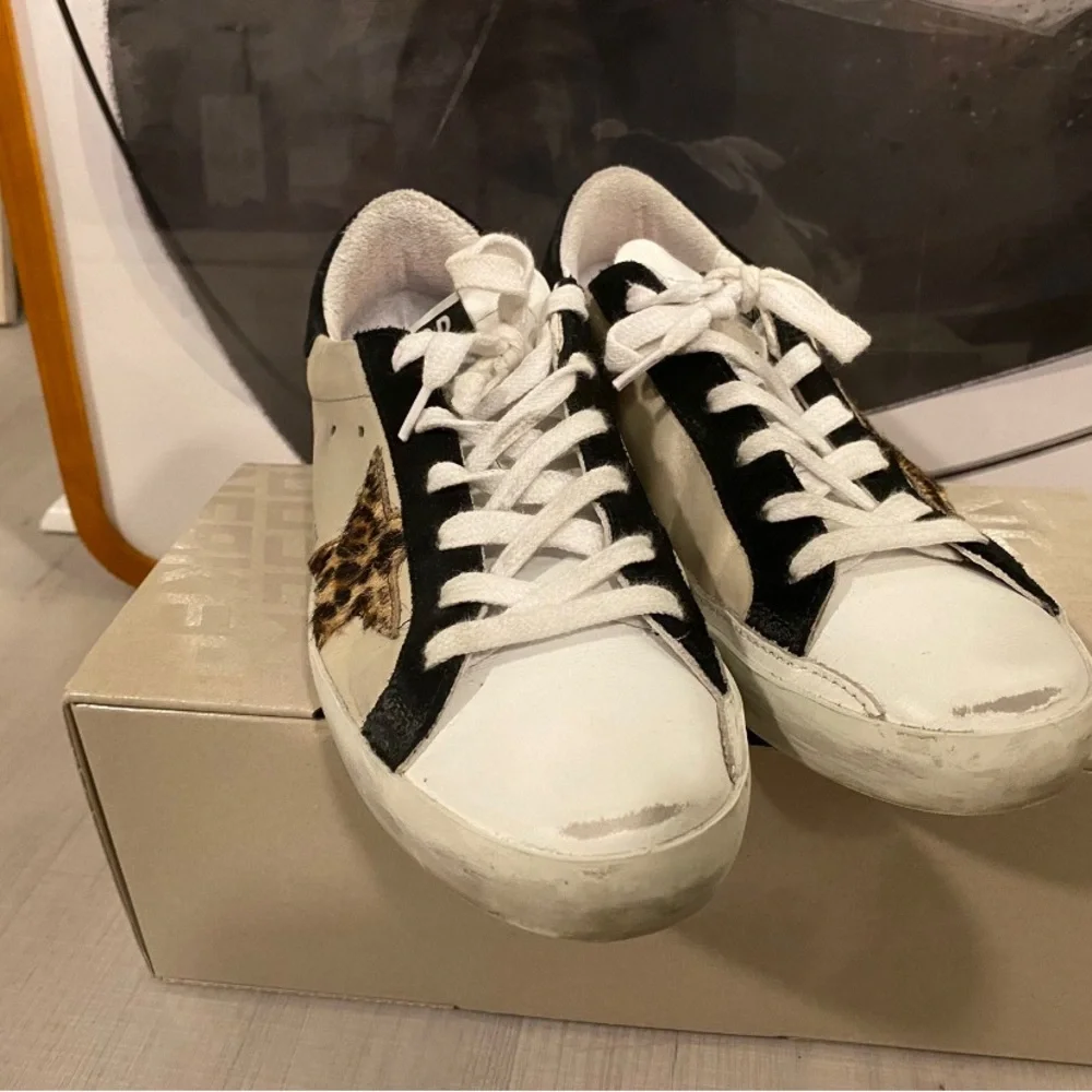 USED* Golden Goose genuine calf hair sneaker - Picture 2 of 9